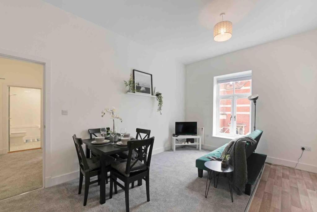 Town Center Apartment In Bishops Stortford Birchanger Екстер'єр фото