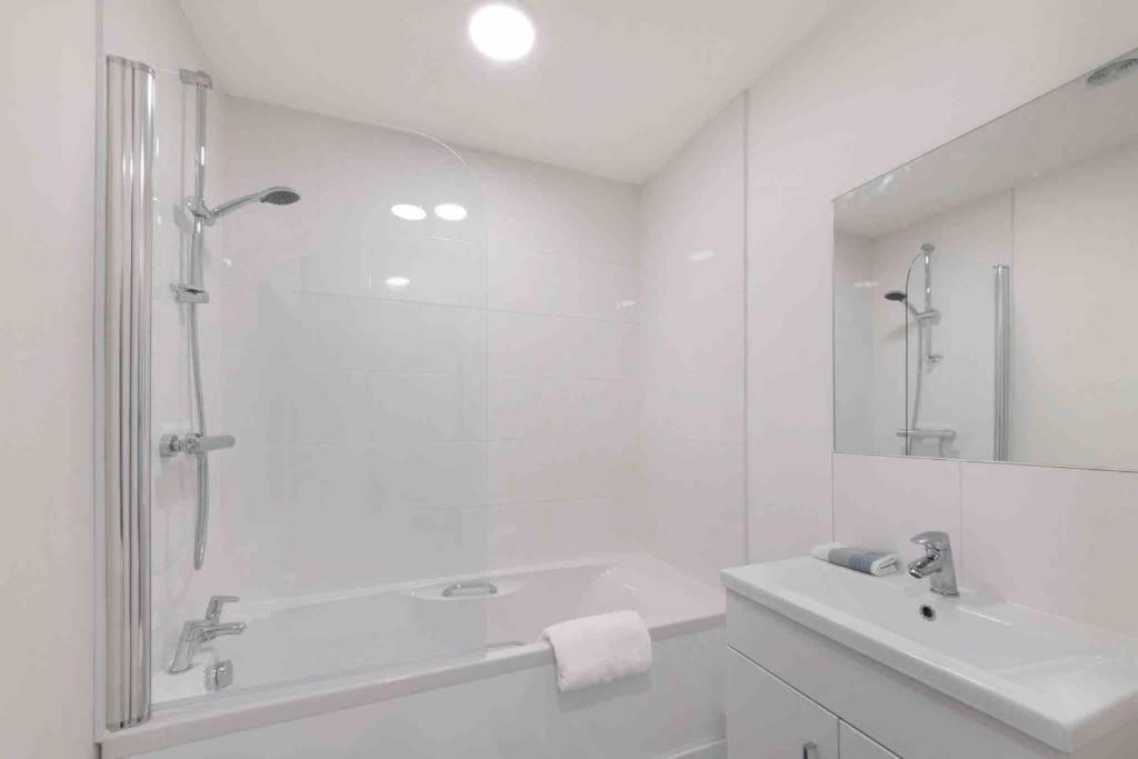 Town Center Apartment In Bishops Stortford Birchanger Екстер'єр фото